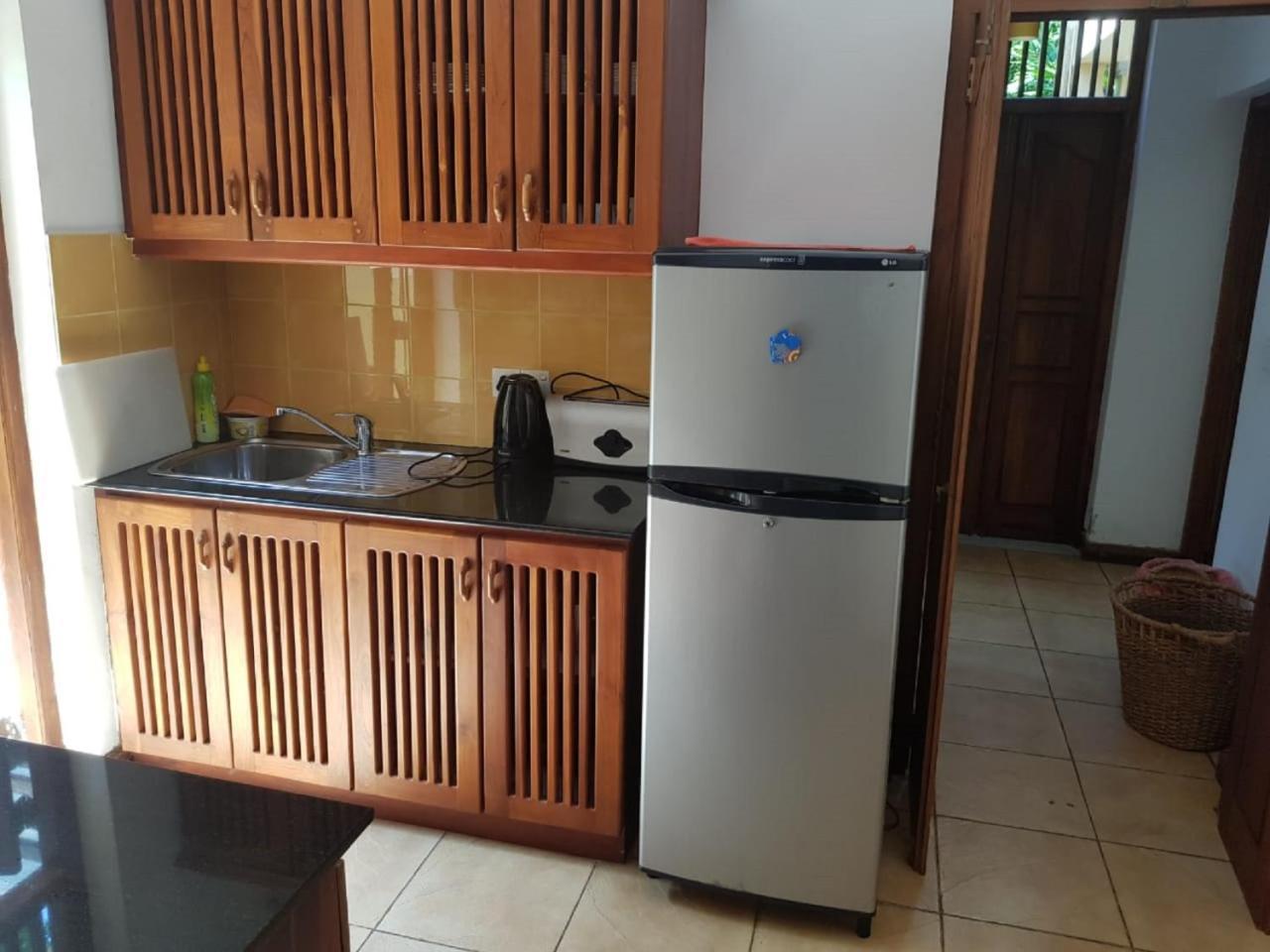 Villa Tara Hikkaduwa Extérieur photo
