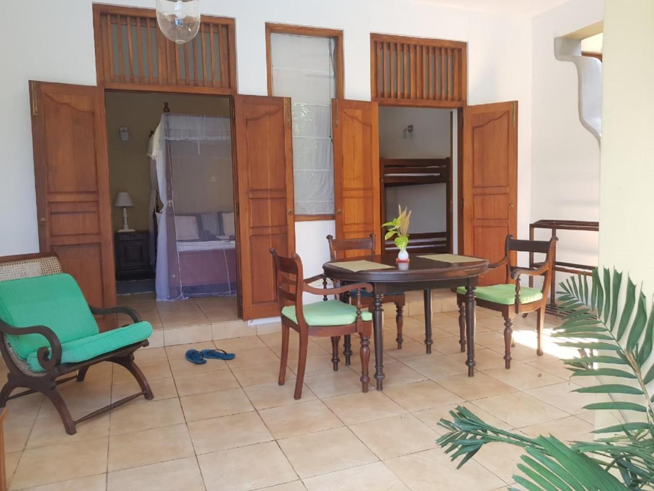 Villa Tara Hikkaduwa Extérieur photo