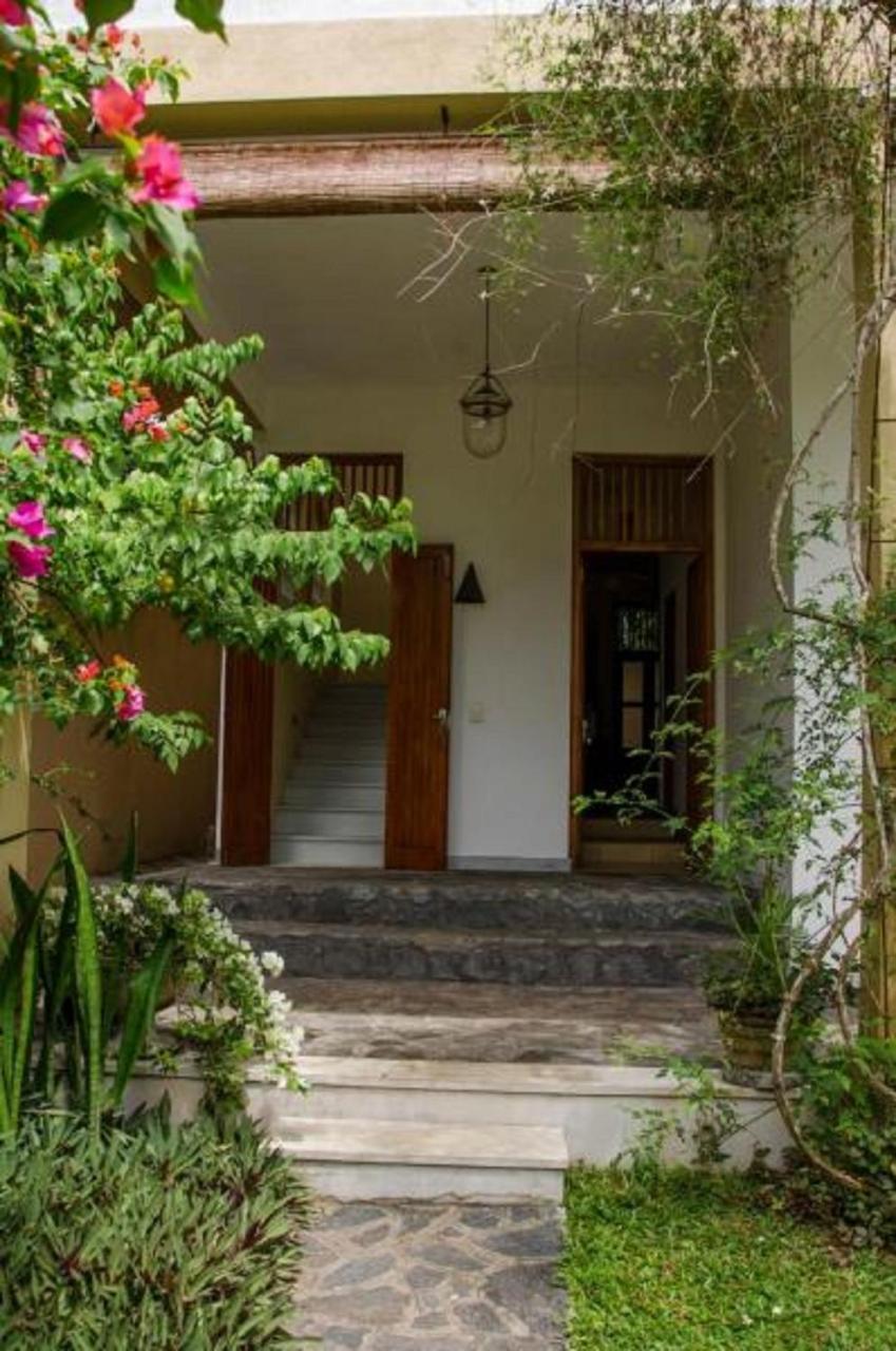 Villa Tara Hikkaduwa Extérieur photo